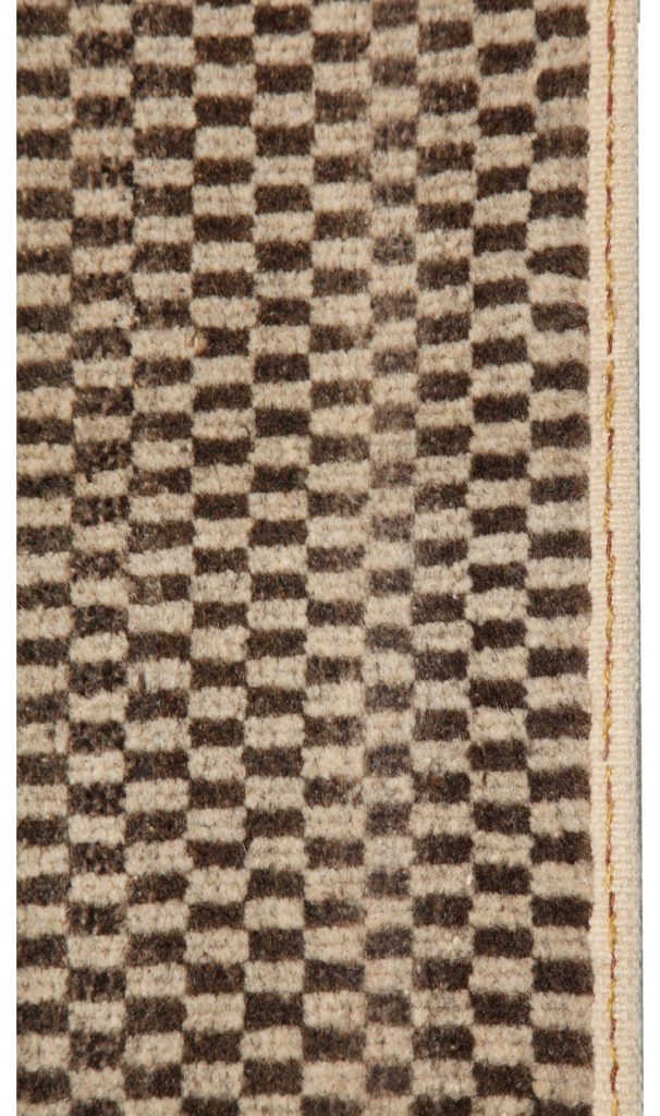Checkers Carpet 8'x10' binding and fringe