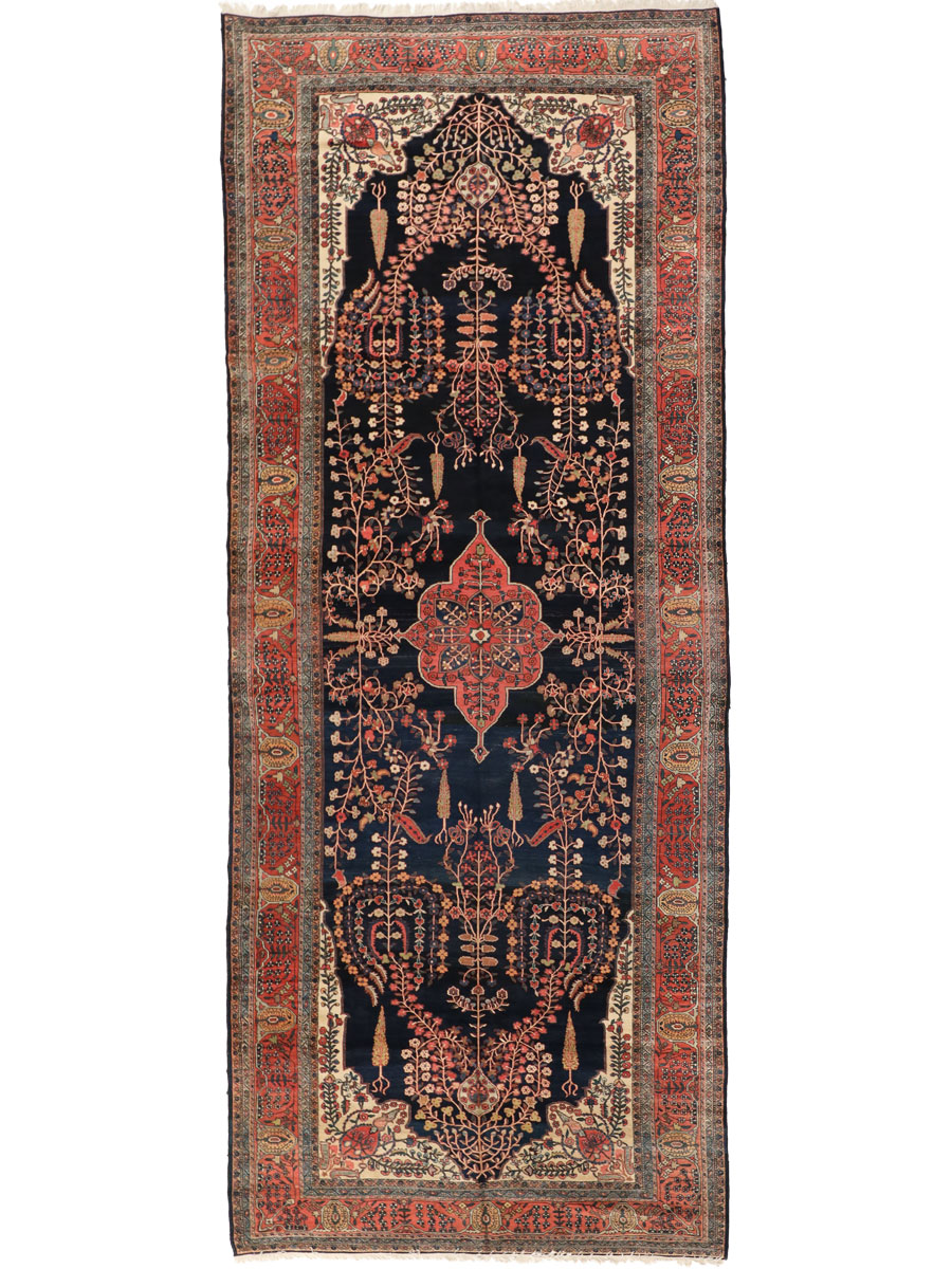 Persian Sarouk Fereghan carpet overall photo