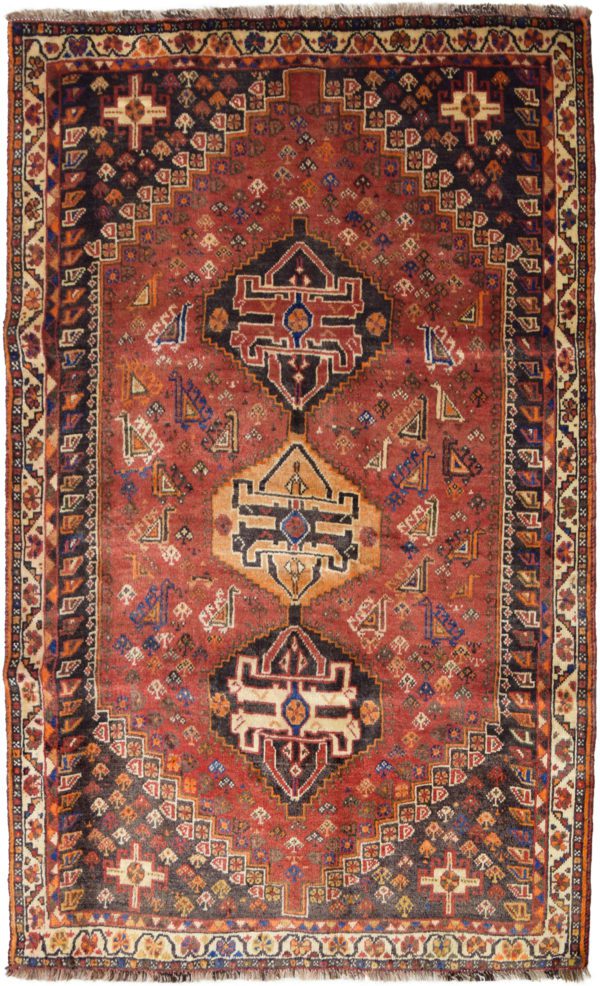 Tripple Medallion Persian Ghashghai Carpet overall photo