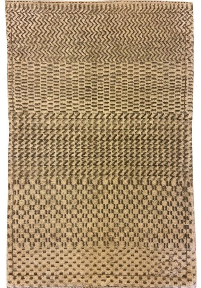 Hand-knotted in organic wool, minimalist design in cream and brown, 2x3.