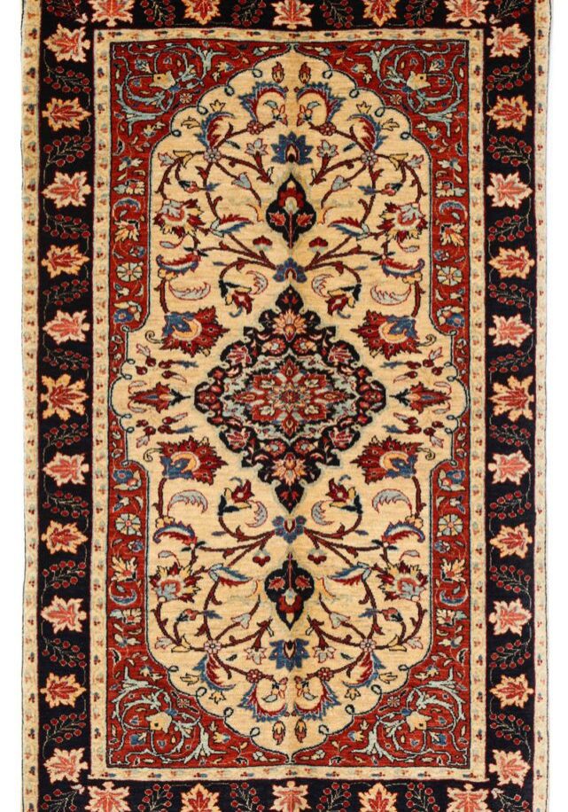 Modern Kashan Mohtasham carpet